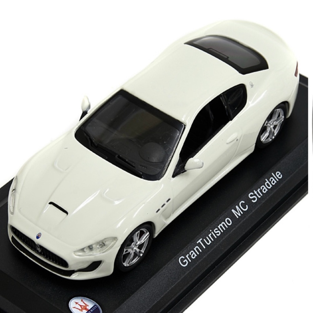 GranTurismo MC Stradale Model - White - Picture 3 of 3